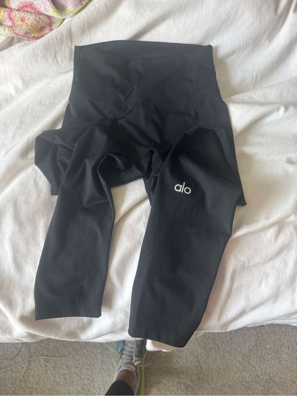 ALO Yoga Black Leggings - Size 4